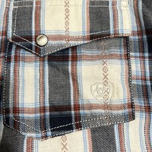 Men’s Ariat xxl shirt